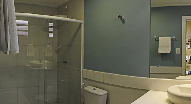 Кровать в общем номере (женский номер) Bahia Prime Hostel