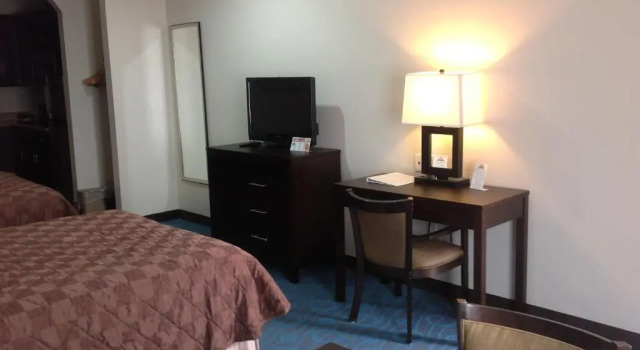 Номер Standard Days Inn by Wyndham Humble/Houston Intercontinental Airport