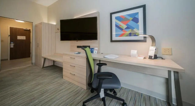 Двухместный люкс Holiday Inn Express & Suites - Southaven Central - Memphis by IHG