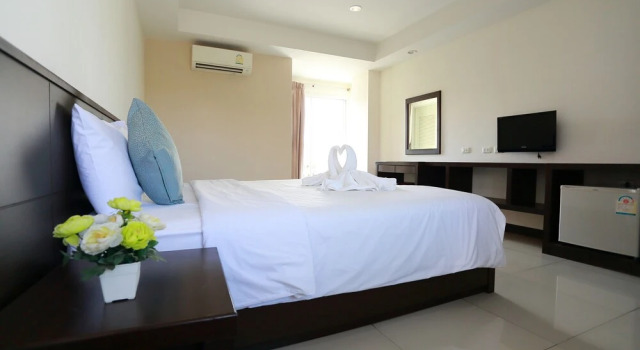 Двухместный номер Standard с балконом Weerawan Place