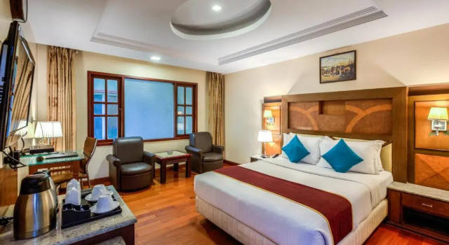 Номер Deluxe Golden Metro Hotel