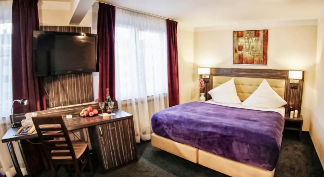 Трёхместный номер Standard Hotel Famosa