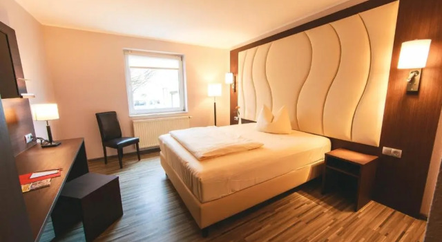 Четырёхместный номер Comfort PLAZA Hotel Bruchsal