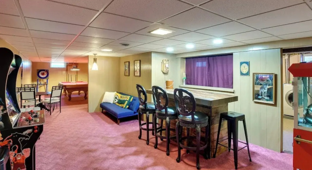 Walk to Lambeau Field: Green Bay Retreat, Book Feriehus SPA-hoteller i Green Bay, SPA