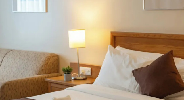 Standart oda Future Inn Plymouth