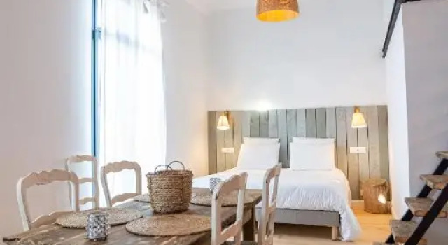 Номер Standard Welcôm Apparts-chic et intimiste-100m du Port