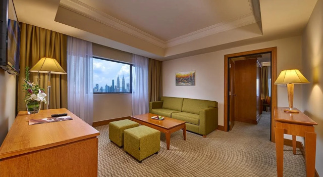 Grand Seasons Hotel Kuala Lumpur, Забронировать Отель Отели Куала-Лумпура с бассейном, рядом с Станция монорельсовой дороги Медан-Туанку, Бассейн