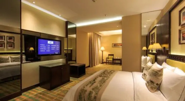 Двухместный номер Deluxe Legend International Hotel