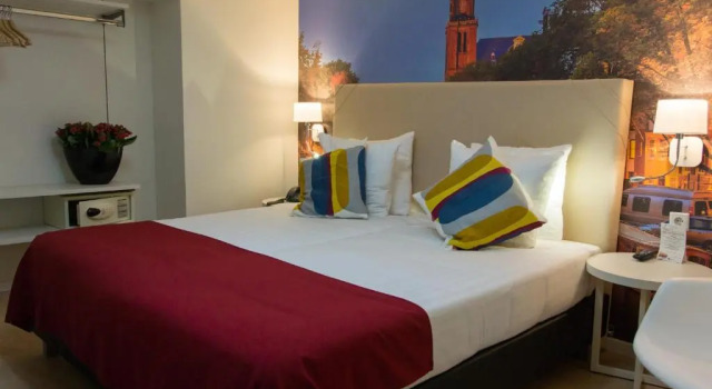 Четырёхместный номер Budget без окна De Herbert Amsterdam - Formerly France Hotel