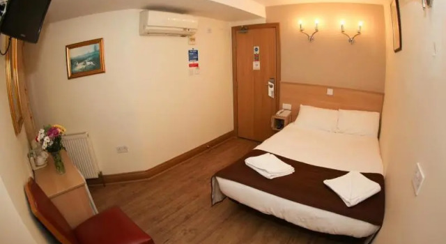 Двухместный номер Standard Holland Court Hotel