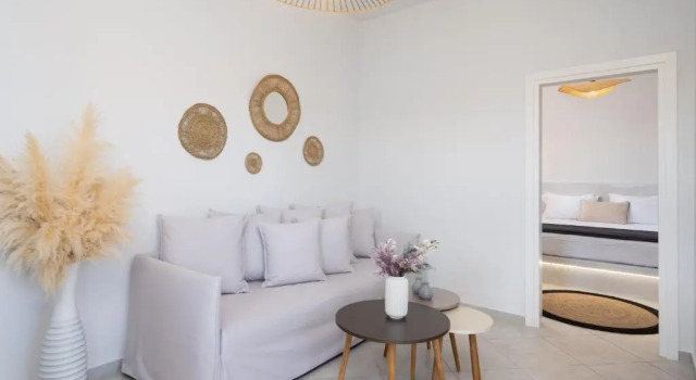 Almira Luxury Suites, Забронировать Гостевой дом Периволос Санторини