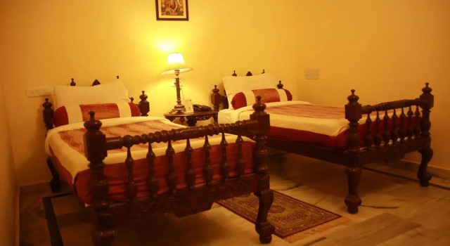 Hotel Raj Mahal The Palace, Забронировать Отель Отели Орчха с бассейном, Бассейн