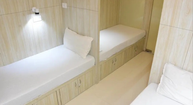 Кровать в общем номере (мужской номер) BKC Corporate Hostel