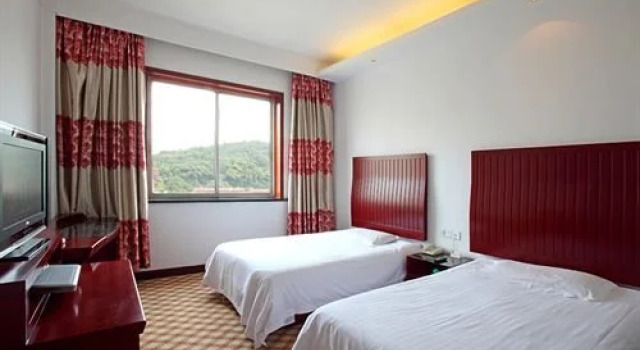 Xiangbao Lake Hotel