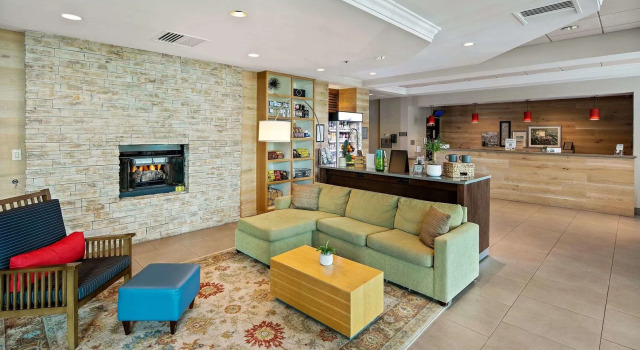 Country Inn & Suites by Radisson, San Diego North, CA