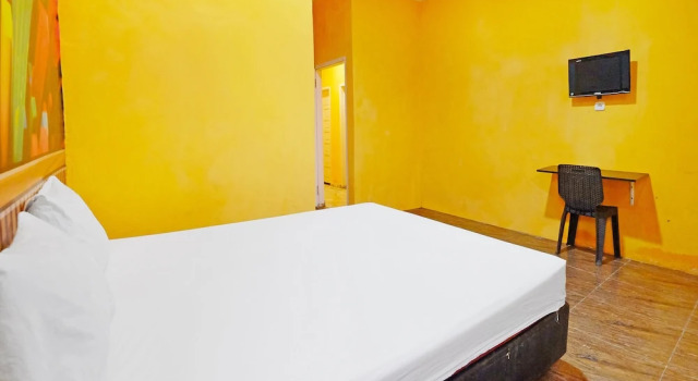 Wisma Pelangi Palopo RedPartner, Book Hotel Hotels in Sulawesi with Parking, Parking