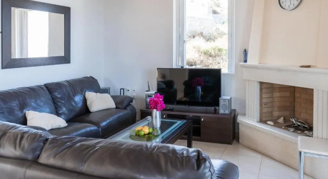 Luxury 3 Bed Villa Bougainvillea, Nr Almyrida - 2 Private Pools + Sleeps 8