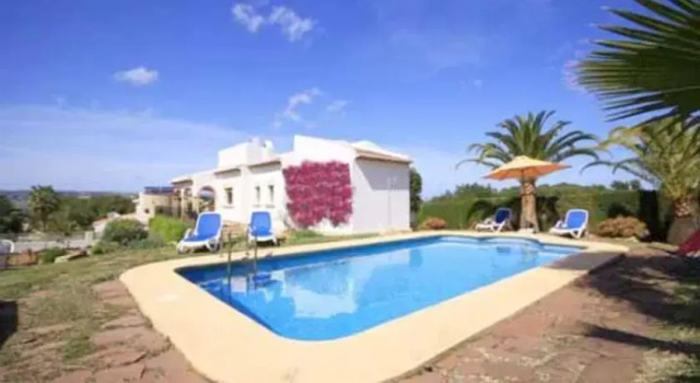 Villa Home Lavinya