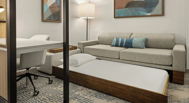 Люкс Springhill Suites BY Marriott Bettendorf