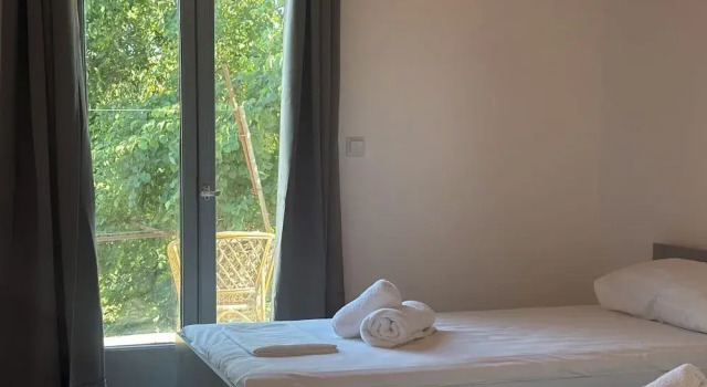 Двухместная студия Standard с балконом и с видом на сад Olgas Sea & Garden View Studios, 400m from Ipsos Beach