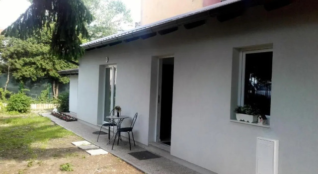 Апартаменты Kućica [kȕtɕitsa] - small house with free parking