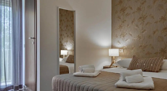 Трёхместный номер Standard с балконом Hotel Spring