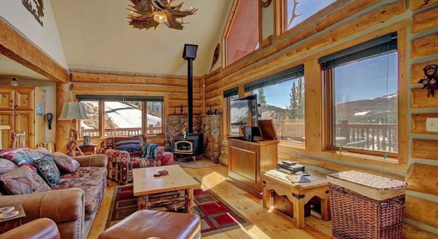 Barton Cabin by RedAwning