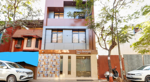 OYO 70475 Hotel Sea Breeze