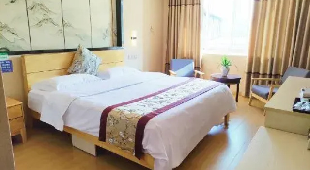 100 Full Score Hotel (Tongren Railway Station Branch), Varaa Hotelli Tongren Guizhou