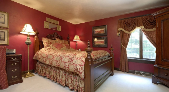 Suite The Roost Bed and Breakfast