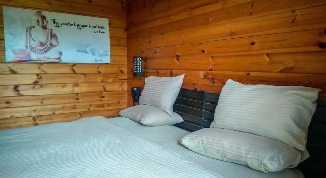 Коттедж с балконом и с частичным видом на море Lotus Sutra Beachfront Resort