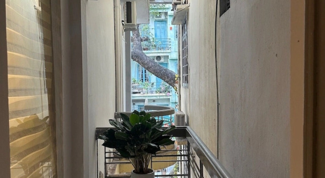 Люкс Deluxe The Train Street Residence Ly Nam De