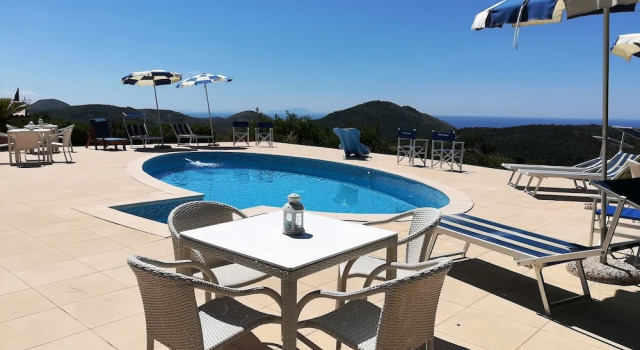 Вилла c 1 комнатой с видом на сад Holiday Resorts for 4 Persons