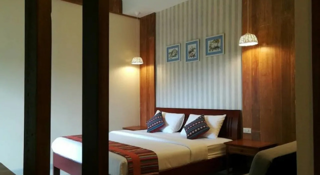 Baan Phuchalianglom, Rezervovat Hotel Hotely v Central Thailand se snídaní, Snídaně
