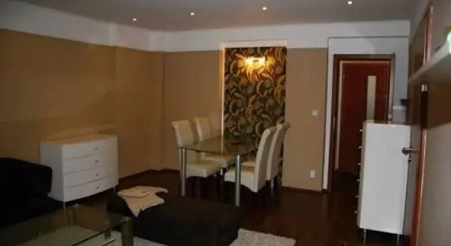 Apartmán Dr. Engla, Забронировать Отель Отели Карловых Варов с парковкой, рядом с Музей Яна Бехера, Парковка