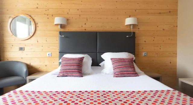 Двухместный номер Standard с видом на горы Hotel Vauban Briançon Serre Chevalier