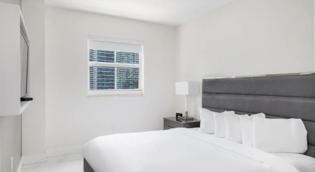Люкс Luxury c 1 комнатой с балконом Fortune House Hotel Suites