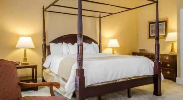 Двухместный номер Standard Heartland suites