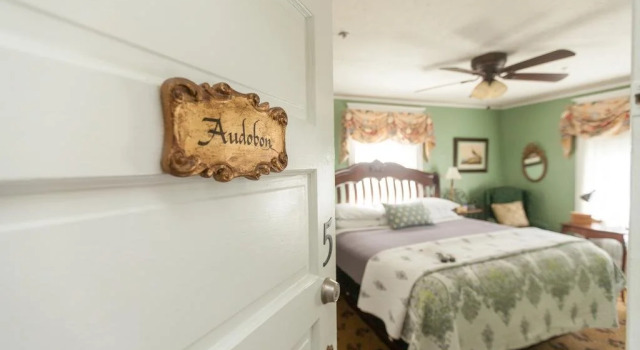 Inn on Charlotte Boutique Hotel, Забронировать Отель Отели Сент-Огастин с завтраком, рядом с Cathedral Basilica of St. Augustine, Завтраки