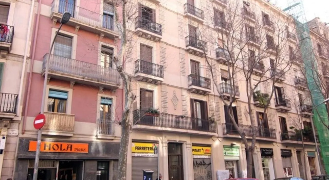 Stay Barcelona Sant Antoni, Забронировать Отель Эшампле Барселона, рядом с Парк скульптур