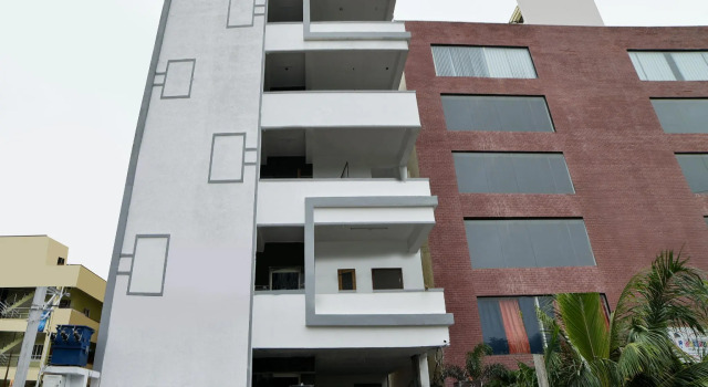 OYO 16606 Iconic Living, Rezerwuj Hotel Kondapur 