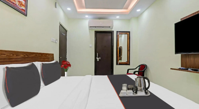 Collection O 70162 Hotel Shiva Palace