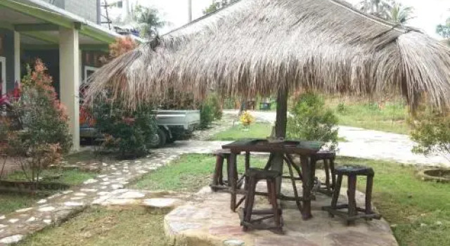 Latansa inn, Book Hotel 3-Star Hotels in Karimunjawa, 3*