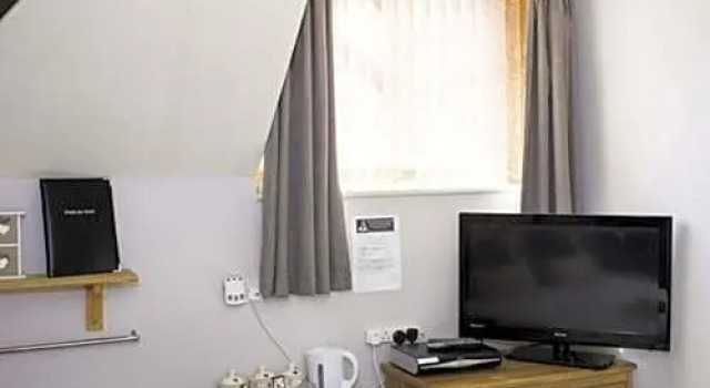Номер Economy The Castle Inn Hotel