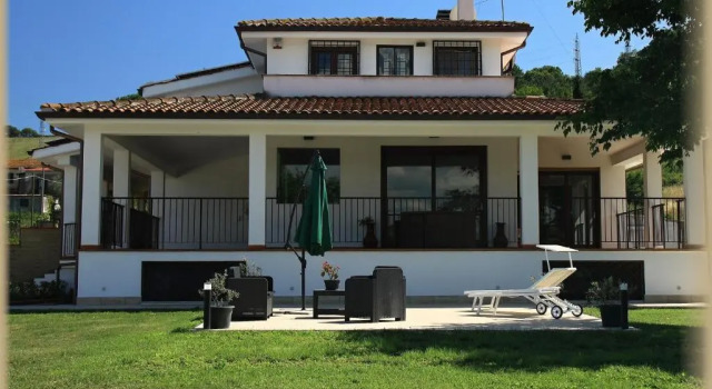 Just House, Забронировать Отель Отели Лацио с парковкой, Парковка