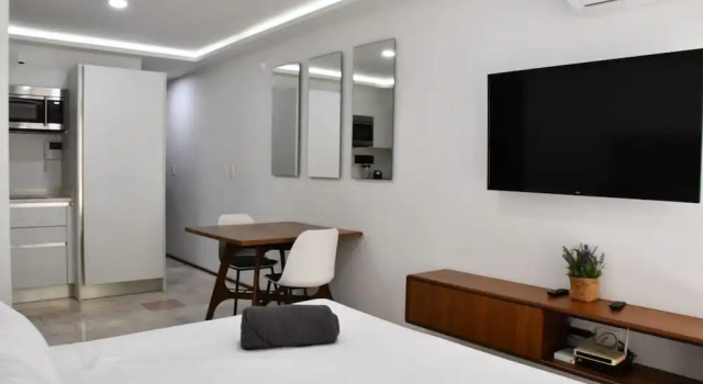 Апартаменты Deluxe Luxury Apartment on 5th Av -One Paralia