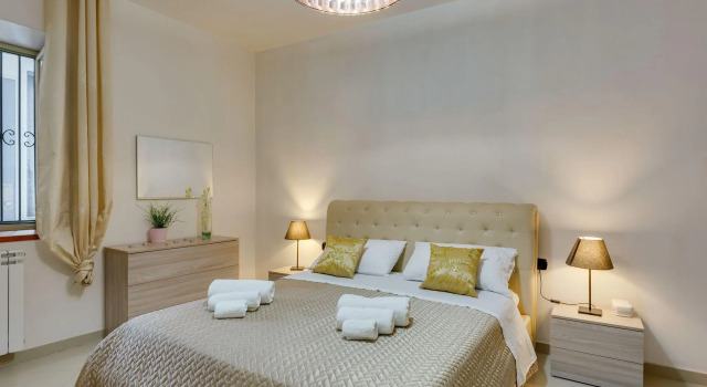 Beautiful Apartment in Boscotrecase with Balcony, Book Lejlighed Hoteller i Trecase med parkering, Parkering