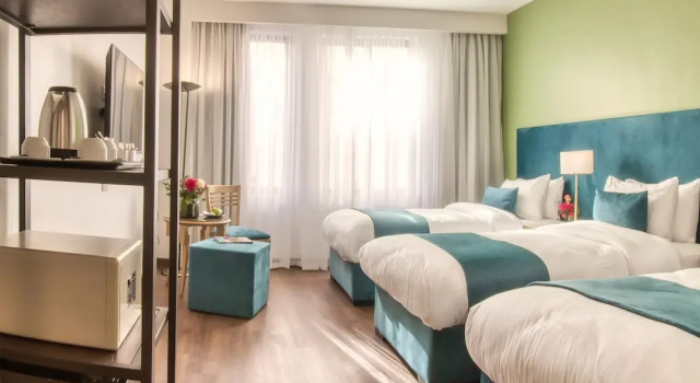Трёхместный номер Standard The Liwan Hotel