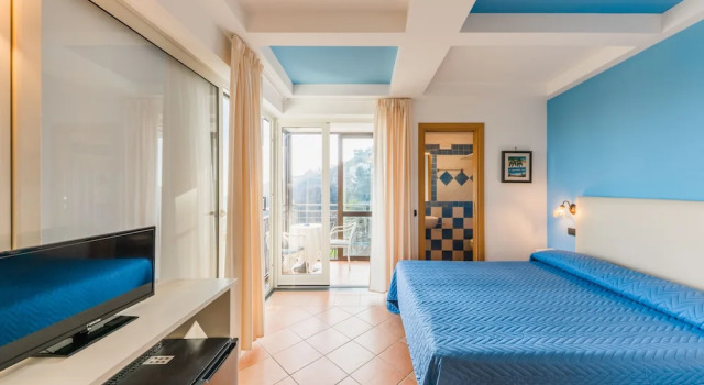 Albergo La Margherita, Забронировать Отель Отели Скал с парковкой, Парковка