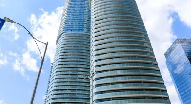 The Ice Condos North Tower by Platinum Suites, Забронировать Отель Бизнес-отели Торонто, рядом с Больница «Маунт-Синай», 4* 5*